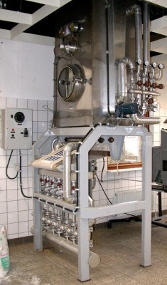 10025 Brugman Lab Steamer